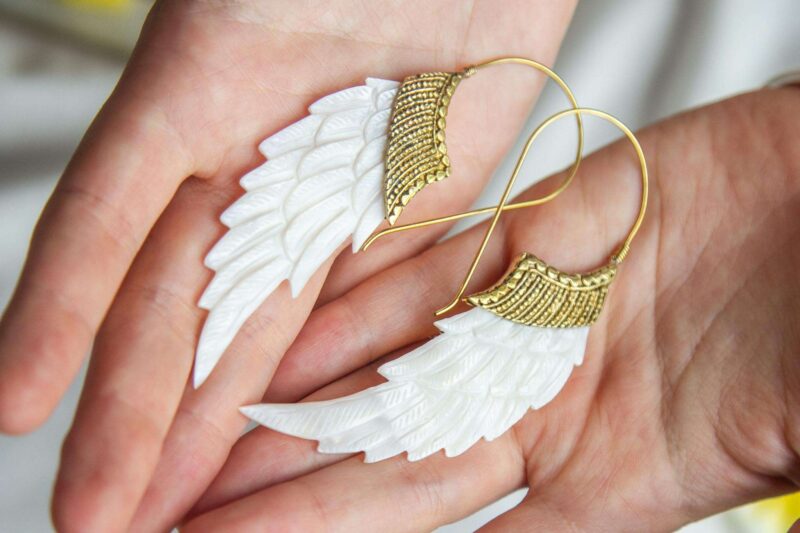 Earrings big wings shel