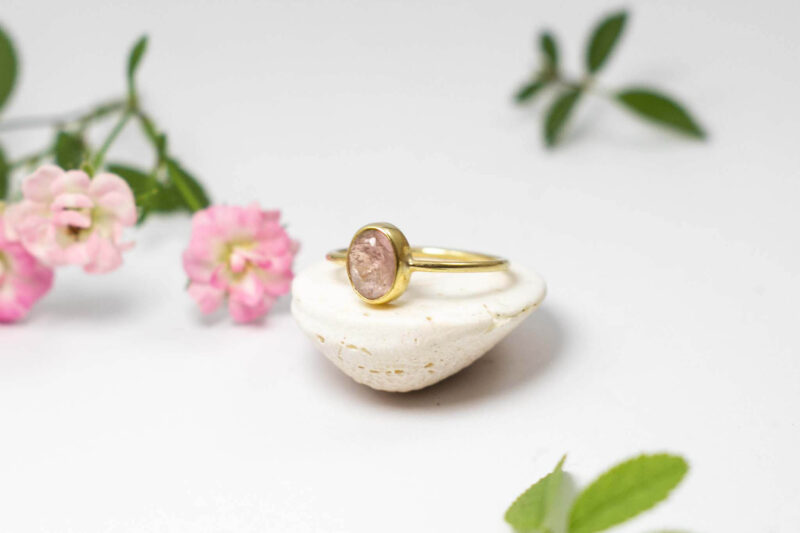 oval amethyst ring